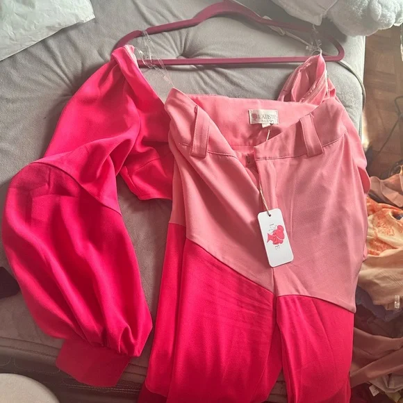 Set - Picture 2 of 2